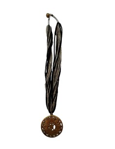 Photo de Collier en perle noire et argentée avec amulette Om et fleur de vie - encens.business - Boutique ésotérique en ligne - vente 