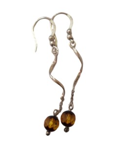 Photo de Boucle d'oreille en argent et ambre - encens.business - Boutique ésotérique en ligne - vente de Boucle d'oreille en argent et