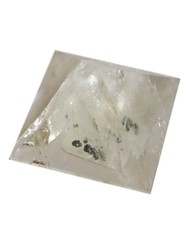 Photo de Pyramide en cristal de roche base 3 cm - encens.business - Boutique ésotérique en ligne - vente de Pyramide en cristal de roc