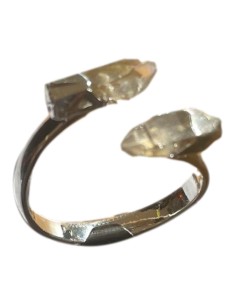 Photo de bague réglable en métal argenté et pointe de quartz fumé - encens.business - Boutique ésotérique en ligne - vente de bague ré